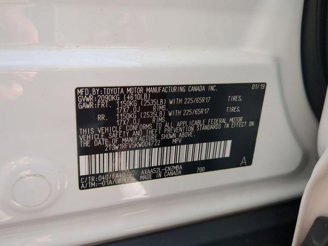 Photo of 2019 Super White Toyota RAV4
