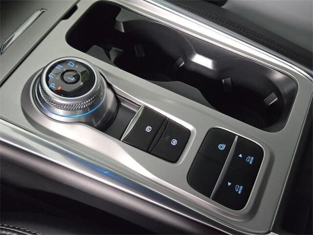 Photo of 2023 Star White Ford Explorer