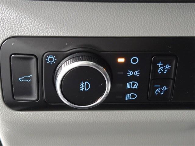 Photo of 2025 White Metallic Ford Escape