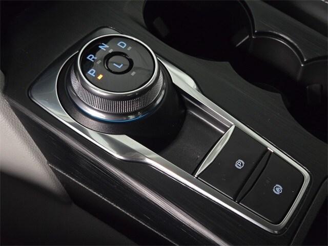 Photo of 2025 White Metallic Ford Escape
