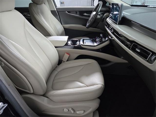 Photo of 2023 Infinite Black Metallic Lincoln Nautilus