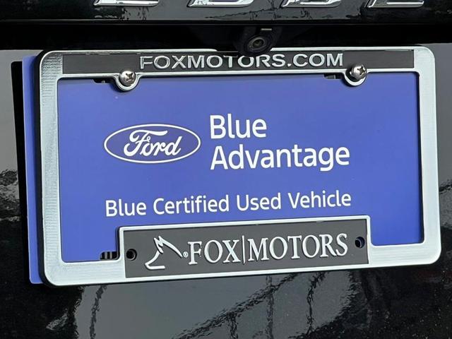 Photo of 2022 Agate Black Metallic Ford Edge