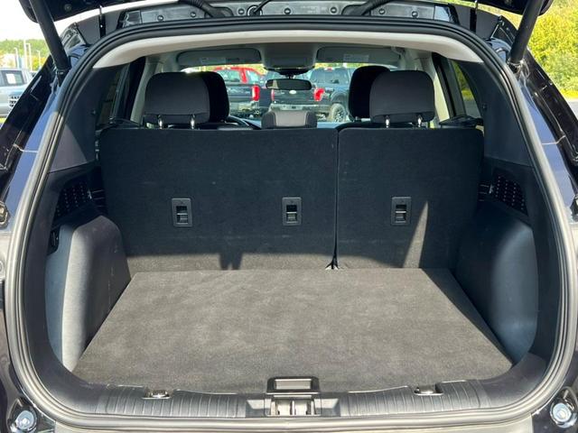 Photo of 2022 Agate Black Metallic Ford Escape