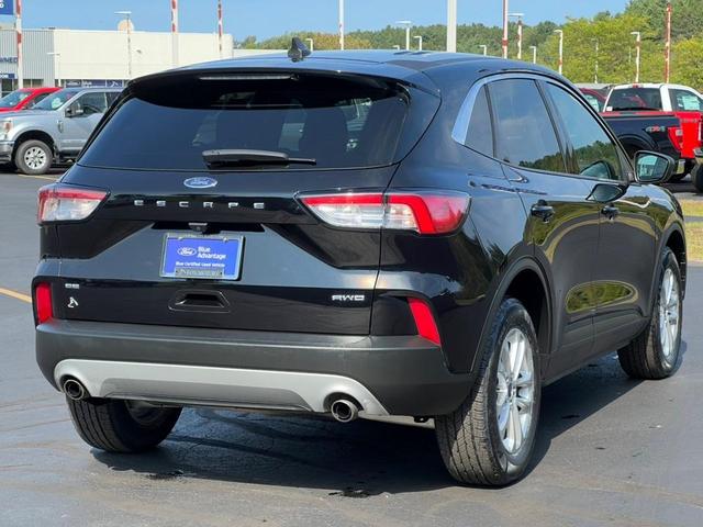 Photo of 2022 Agate Black Metallic Ford Escape