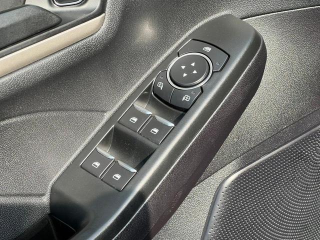 Photo of 2022 Agate Black Metallic Ford Escape