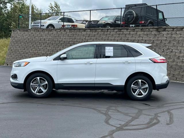 Photo of 2023 Oxford White Ford Edge