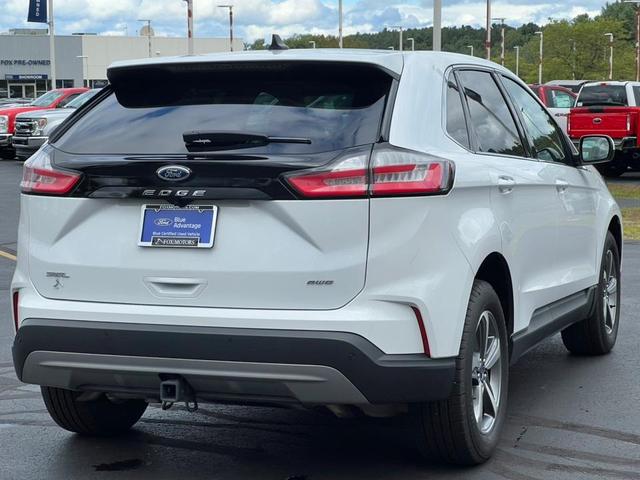 Photo of 2023 Oxford White Ford Edge