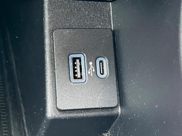 Photo of 2022 Carbonized Gray Metallic Ford Edge