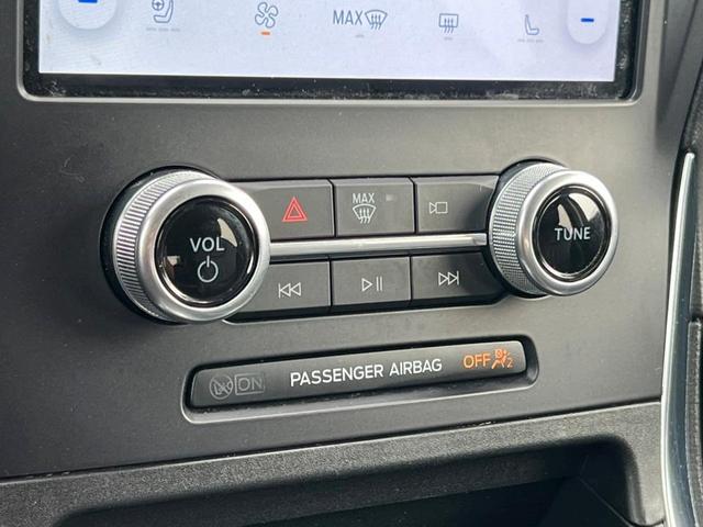Photo of 2022 Carbonized Gray Metallic Ford Edge