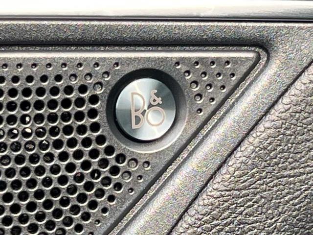 Photo of 2022 Carbonized Gray Metallic Ford Edge