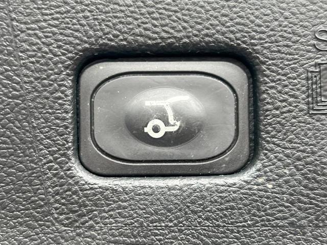 Photo of 2022 Carbonized Gray Metallic Ford Edge