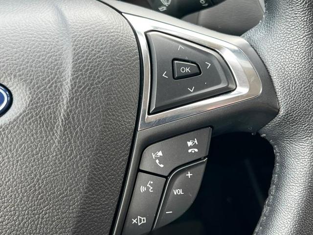 Photo of 2022 Carbonized Gray Metallic Ford Edge