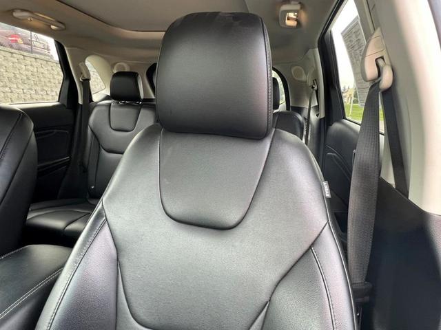 Photo of 2022 Carbonized Gray Metallic Ford Edge