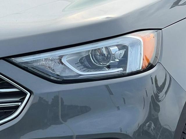 Photo of 2022 Carbonized Gray Metallic Ford Edge