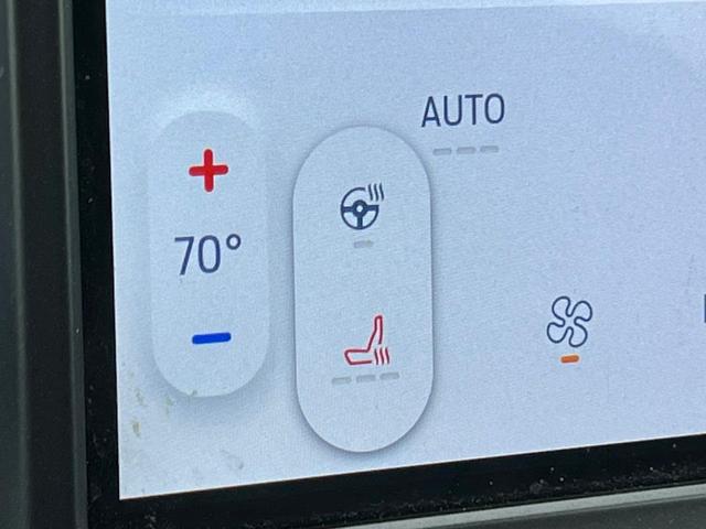 Photo of 2022 Carbonized Gray Metallic Ford Edge