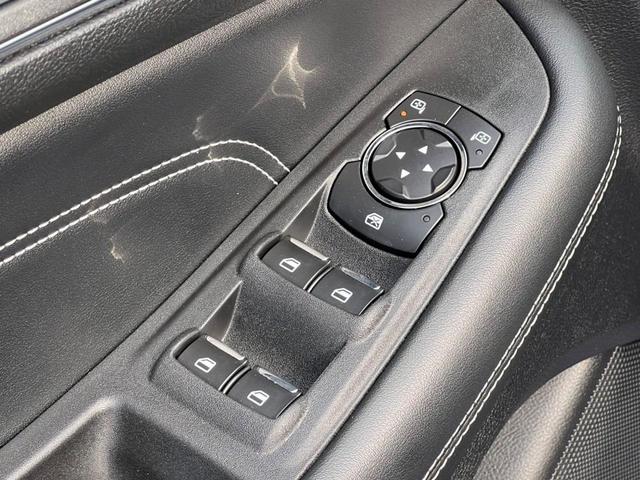 Photo of 2022 Carbonized Gray Metallic Ford Edge