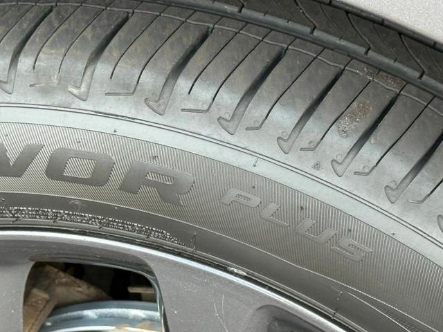 Photo of 2020 Granite Crystal Clearcoat Metallic Chrysler Pacifica