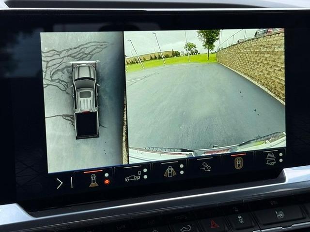 Photo of 2024 Summit White GMC Sierra 1500