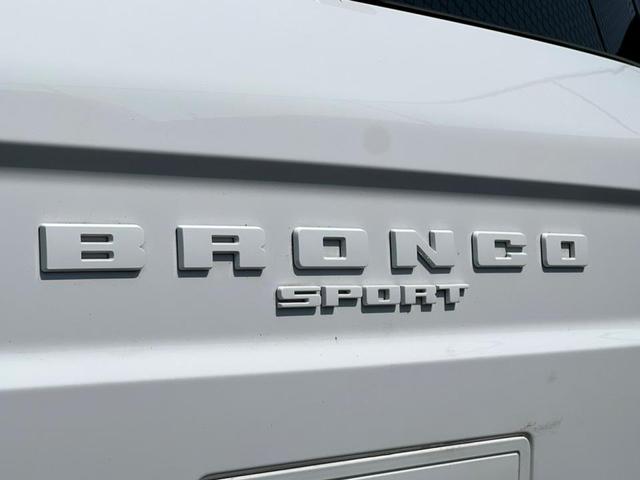 Photo of 2022 Oxford White Ford Bronco Sport