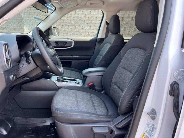 Photo of 2022 Oxford White Ford Bronco Sport