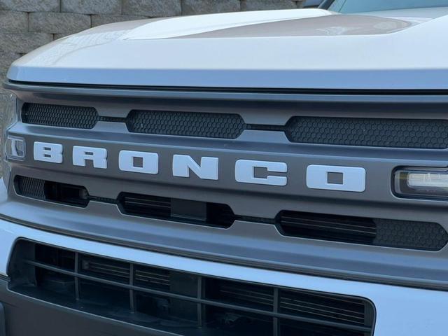 Photo of 2022 Oxford White Ford Bronco Sport