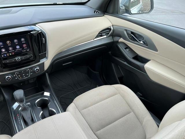 Photo of 2023 Sterling Gray Metallic Chevrolet Traverse