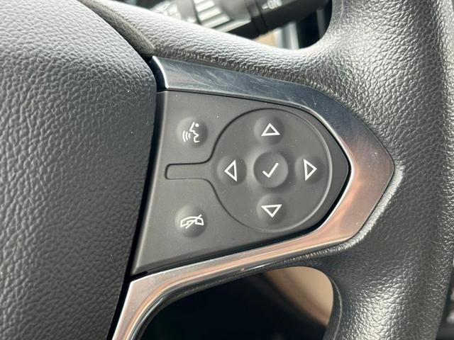 Photo of 2023 Sterling Gray Metallic Chevrolet Traverse