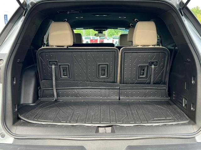 Photo of 2023 Sterling Gray Metallic Chevrolet Traverse