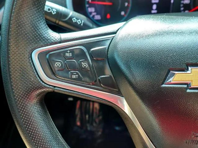 Photo of 2022 Silver Ice Metallic Chevrolet Malibu
