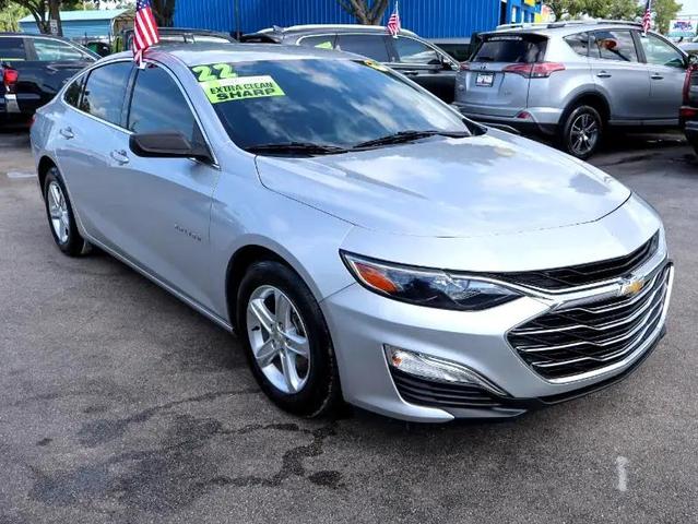 Photo of 2022 Silver Ice Metallic Chevrolet Malibu