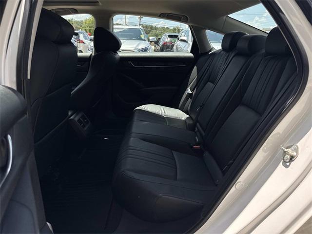 Photo of 2018 Platinum White Pearl Honda Accord