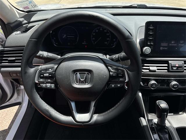 Photo of 2018 Platinum White Pearl Honda Accord