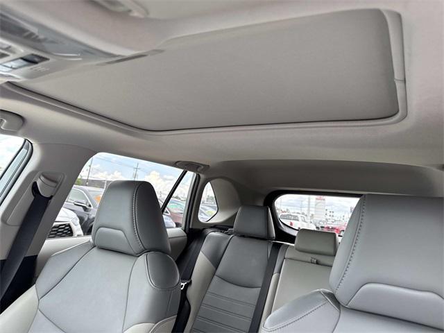 Photo of 2021 Green Toyota RAV4 Hybrid
