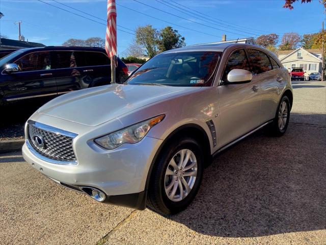 2017 Infiniti QX70