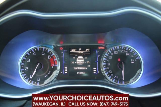 Photo of 2015 Billet Metallic Chrysler 200
