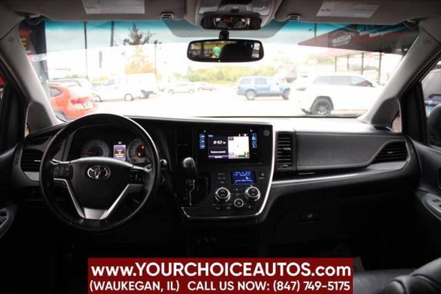 Photo of 2017 Predawn Gray Mica Toyota Sienna