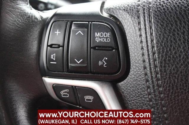 Photo of 2017 Predawn Gray Mica Toyota Sienna