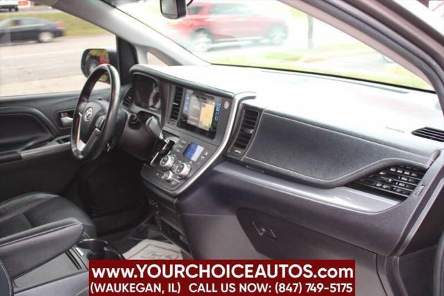 Photo of 2017 Predawn Gray Mica Toyota Sienna