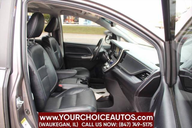 Photo of 2017 Predawn Gray Mica Toyota Sienna