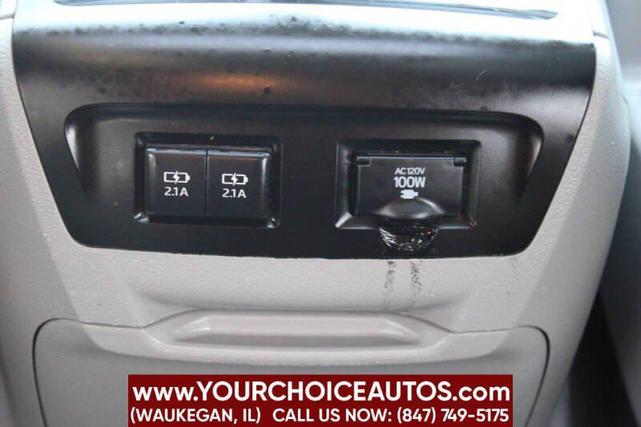 Photo of 2018 Silver Sky Metallic Toyota Sienna
