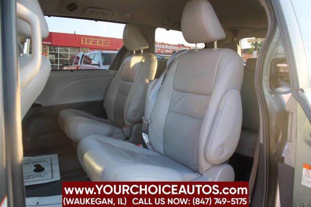 Photo of 2018 Silver Sky Metallic Toyota Sienna