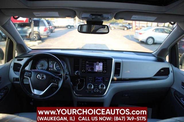 Photo of 2018 Silver Sky Metallic Toyota Sienna