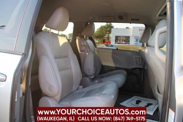 Photo of 2018 Silver Sky Metallic Toyota Sienna