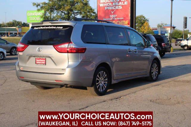 Photo of 2018 Silver Sky Metallic Toyota Sienna