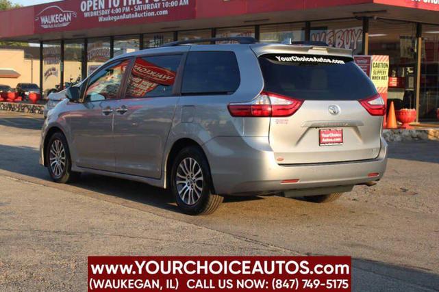 Photo of 2018 Silver Sky Metallic Toyota Sienna