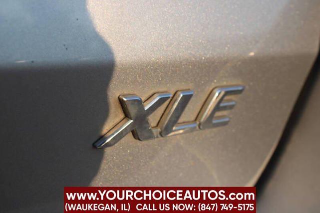 Photo of 2018 Silver Sky Metallic Toyota Sienna