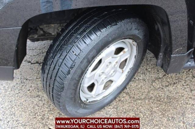Photo of 2011 Brilliant Black Crystal Pearl Jeep Patriot