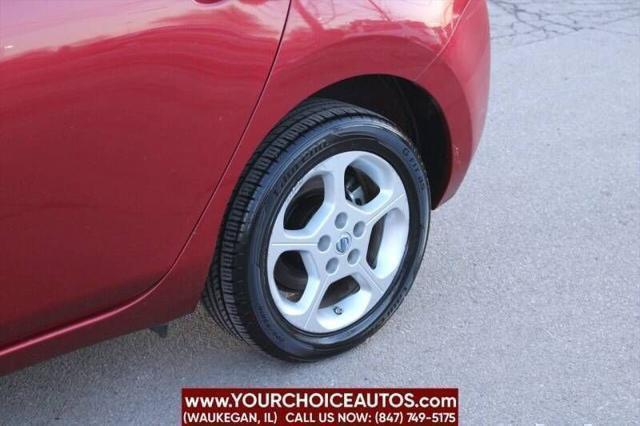 Photo of 2011 Cayenne Red Nissan Leaf