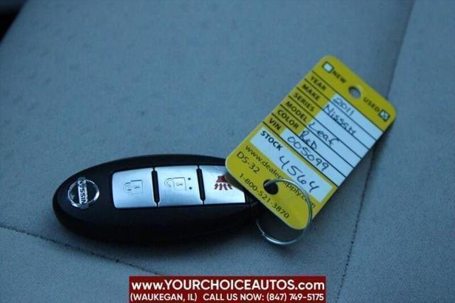 Photo of 2011 Cayenne Red Nissan Leaf