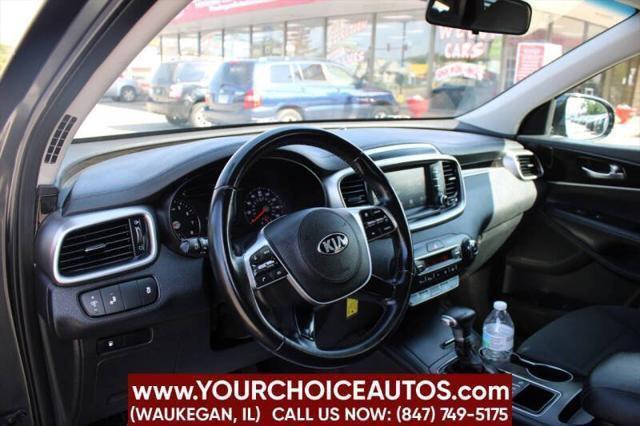 Photo of 2020 Gravity Grey Kia Sorento